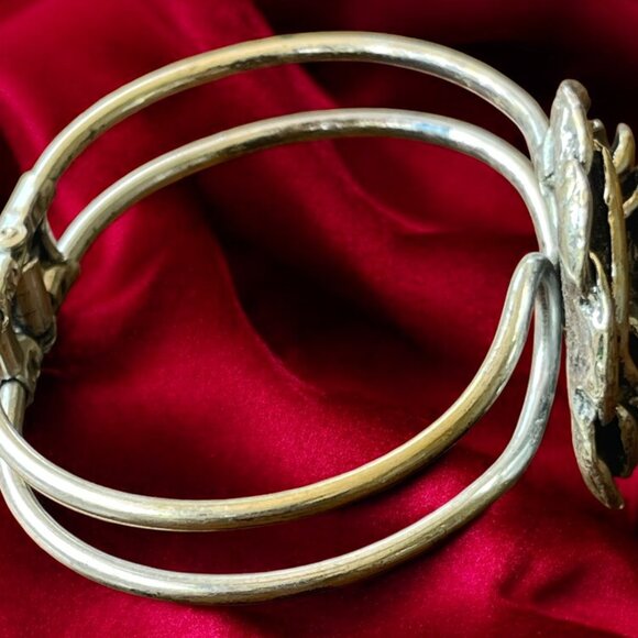 🌹 Vintage Silver Metal Rose Cuff Bracelet - Picture 6 of 10